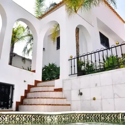 Andalucian Villa with moroccan touch and pool