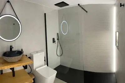 Un baño de KHELOK HOME