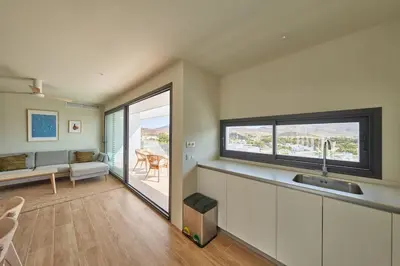 Una televisión o centro de entretenimiento en Casa del Mar