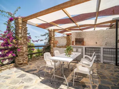 Un balcón o terraza de Chalet in Adra with Sea & Mountain Views