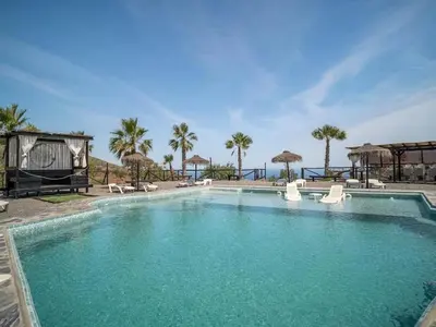 Piscina en o cerca de Casa Crisantemo with sea view and pool in Adra