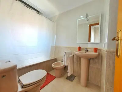 Un baño de Vistas al mar, céntrico y junto a la Estación - by Aloha Palma