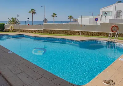 Piscina en o cerca de Apto Julia 1ª Línea De Playa