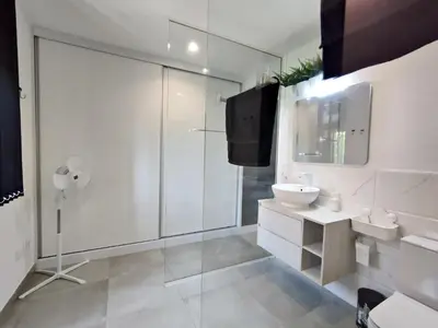 Un baño de Parque Vera IV FKK - Naturista