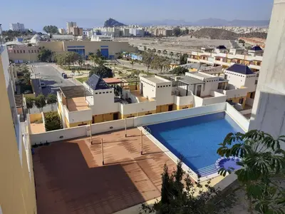 Piscina en o cerca de Apartamento en Águilas con amplia terraza y piscina
