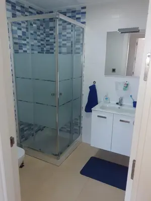 Un baño de Apartamento en Águilas con amplia terraza y piscina