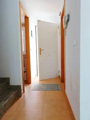 Plano de Casa familiar a pie de piscina