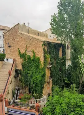 Jardín al aire libre en Los Caños de La Casa Viva