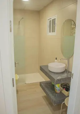 Un baño de MojacarProperty, Apto Guardias Viejas 1ª Linea De Playa