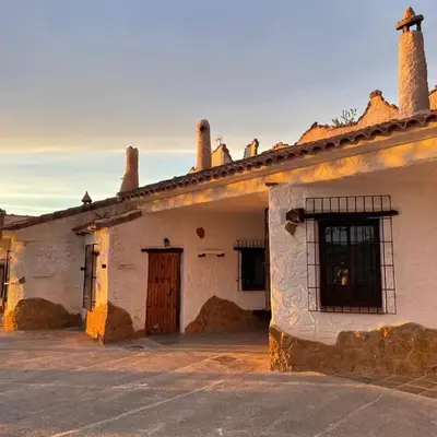 Cuevas El Atochal Orígenes