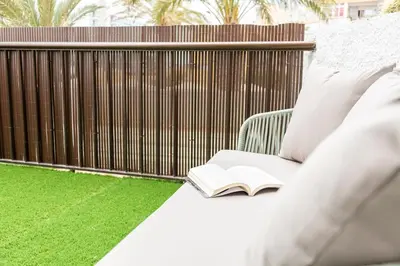 Zona de estar de Trendy Homes Chumberas Seaview