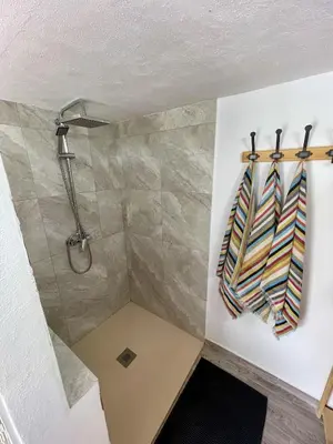 Un baño de Beautiful Teepee with private facilities