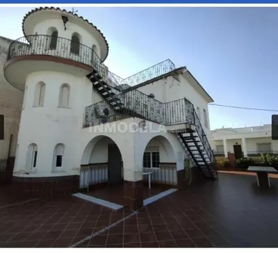 Edificio en el que se encuentra la casa o chalet
