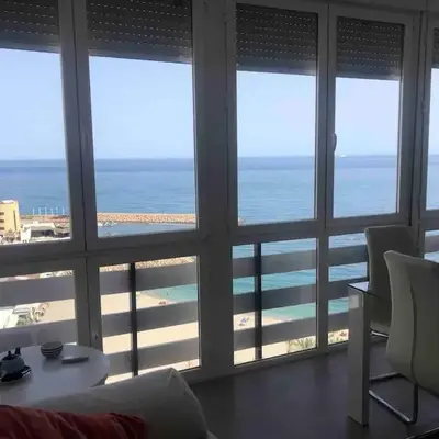 PRIMERA LÍNEA DE PLAYA