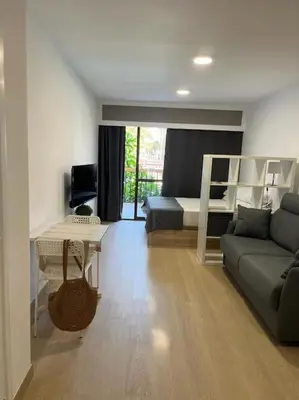 Una televisión o centro de entretenimiento en Entremares, estudio a 150 metros playa
