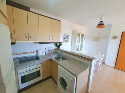 Una cocina o zona de cocina en Bonito apartamento con terraza, piscina y vistas - by Aloha Palma