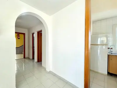 Una cocina o zona de cocina en Apartment by Roquetas Beach