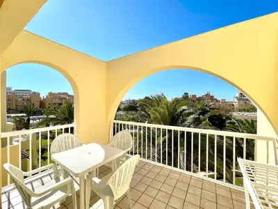 Un balcón o terraza de Apartment in Roquetas near the Beach
