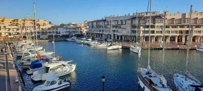 Vista de un río cerca de este apartamento