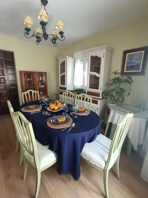Comida en o cerca de esta villa