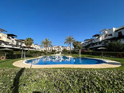 Piscina en o cerca de Ático junto al Mar,Acceso directo a la playa,Jardines de Nuevo Vera,WIFI