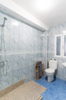 Un baño de Trendy Homes Catedral