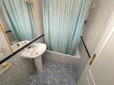 Un baño de Ático en Balcones de Roquetas II