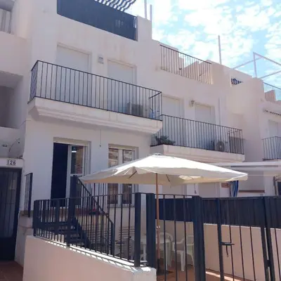 Un balcón o terraza de La casa de la fama - Apartamento con patio exterior