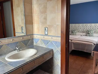 Un baño de HOSTAL TREVELEZ