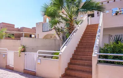 Plano de II Precioso apartamento con piscina y garaje II