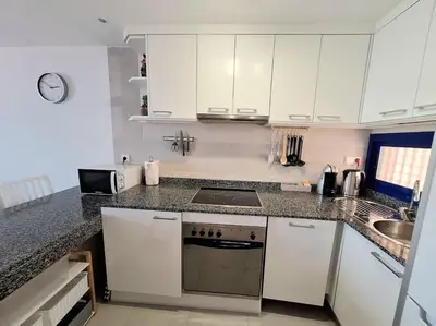 Una cocina o zona de cocina en Sea view cozy apartment La Tanita