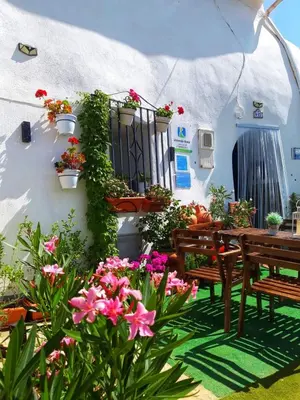 Jardín al aire libre en Cueva La Loli