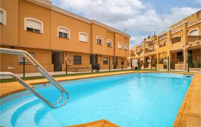 Piscina en o cerca de Awesome Home In Los Gallardos