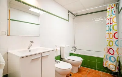 Un baño de Awesome Home In Los Gallardos