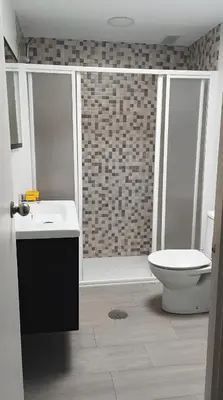 Un baño de Apartamento reformado con piscina y vistas