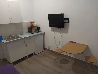 Una cocina o zona de cocina en Mini apartamento equipado