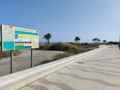 Plano de Casa del Sol con Jacuzzi - Vera Playa Laguna Beach