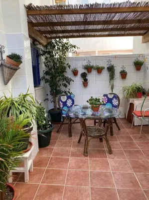 Un patio o zona al aire libre en Apartamento a pie de playa