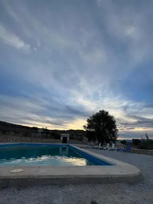 Piscina en o cerca de Casa Cueva Luna