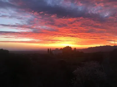 Amanecer o atardecer desde la casa o chalet o alrededores