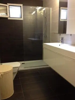 Un baño de Victoria Building Calle Puntica - Mojacar Pueblo Attico - 3 bedroom - sleeps 5 - R882