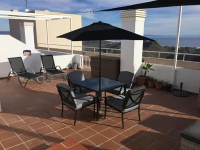 Un balcón o terraza de Victoria Building Calle Puntica - Mojacar Pueblo Attico - 3 bedroom - sleeps 5 - R882