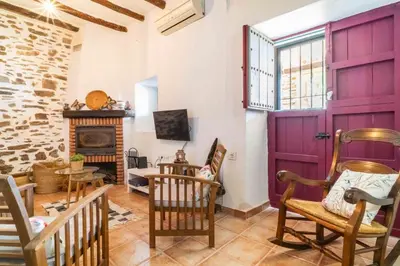 Una televisión o centro de entretenimiento en Paraje la Suerte Cortijo la Suerte