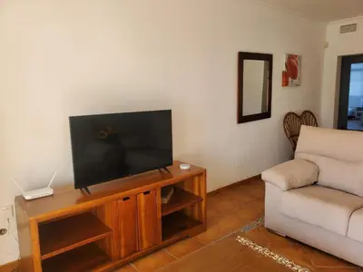 Una televisión o centro de entretenimiento en Spirit of Mojacar - 2 bed - sleeps 4 - R069