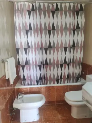 Un baño de Ático con vistas al mar