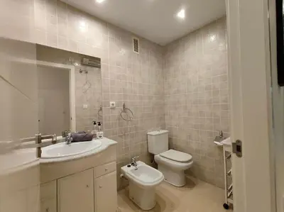Un baño de Spacious and luxurious apartment
