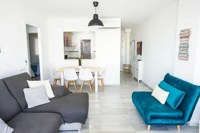 Una cocina o zona de cocina en Bonito apartamento ideal para familias con piscina en Roquetas