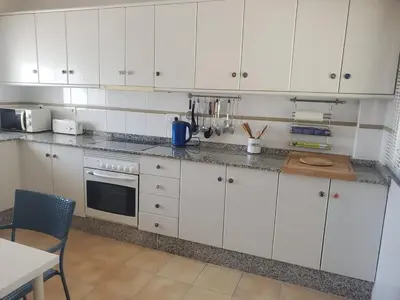 Una cocina o zona de cocina en Mojacar Bella - Penthouse - Sleeps 4 - R065