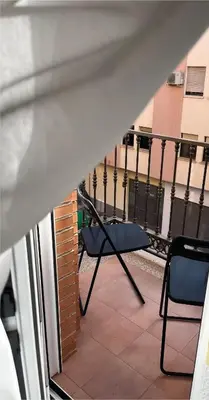 Un balcón o terraza de PISO Guadix MB