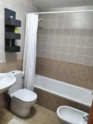 Un baño de La Kasbah - Bajo con jardín - Urbanización privada - Ground floor with garden - Private urbanization